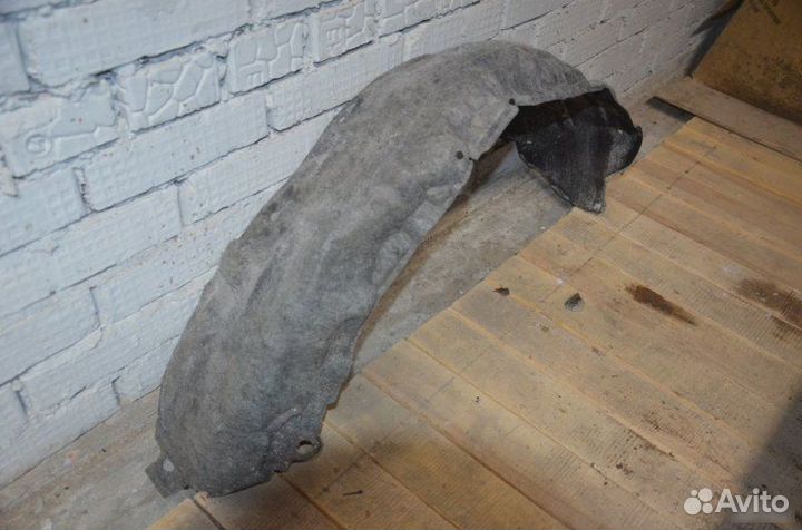 Локер задний правый Toyota Rav4 CA40