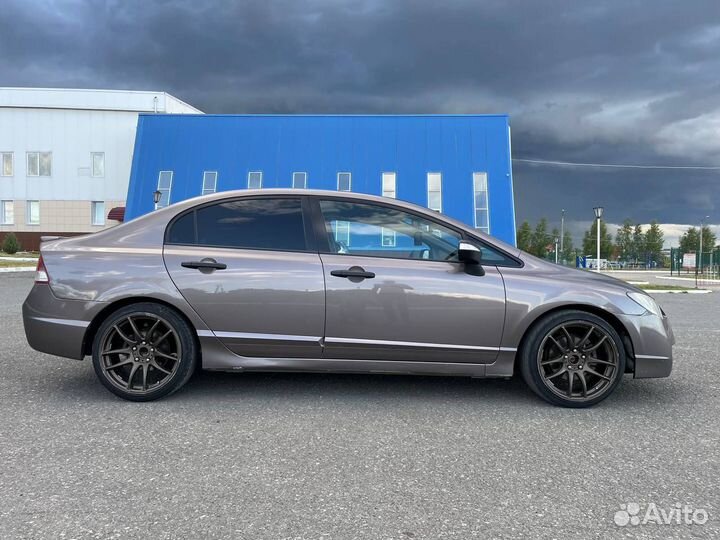 Honda Civic 1.8 МТ, 2010, 300 000 км