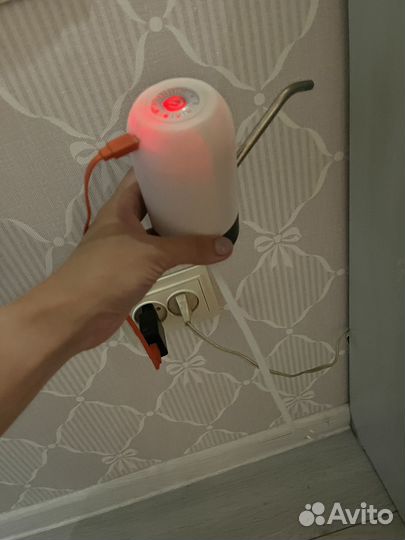 Автопомпа для набора воды из бутылки