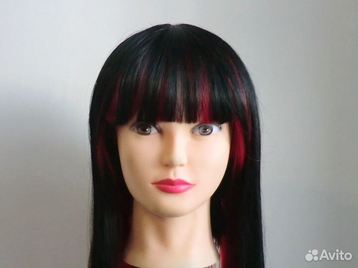 Парик длинный чёрный с красными прядями
