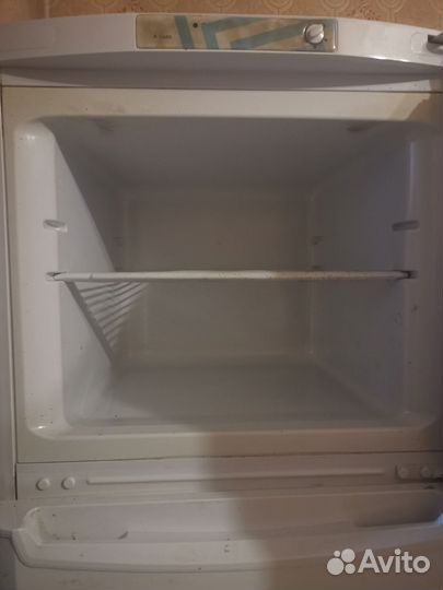 Холодильник indesit