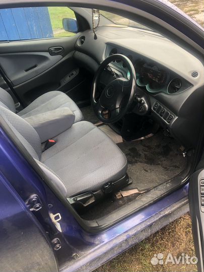 Daihatsu YRV 1.3 AT, 2002, 111 111 км