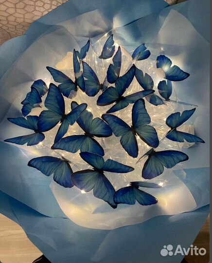 Светящийся букет из бабочек