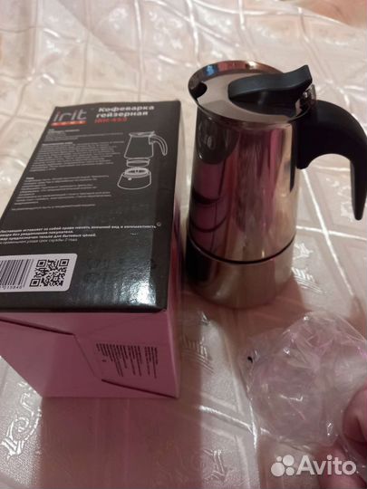 Гейзерная кофеварка новая
