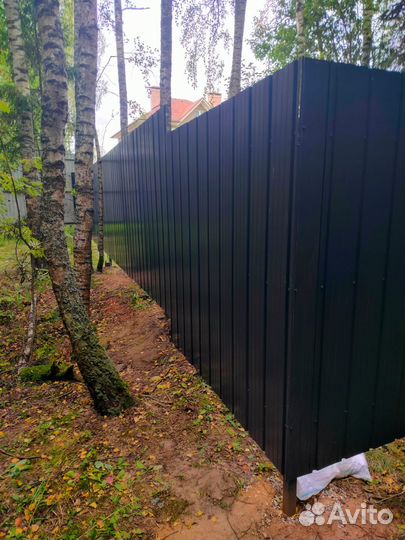 Заборы из профнастила и штакетника