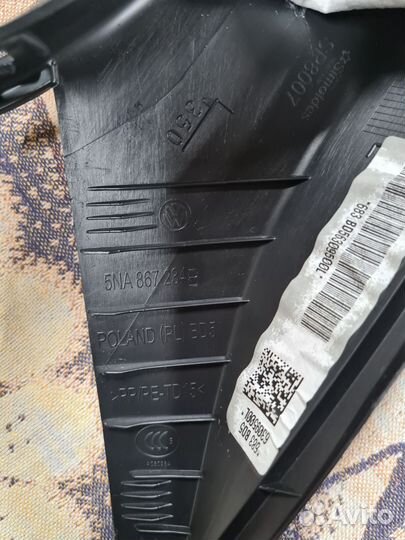 Накладка на стойку кузхова передняя правая