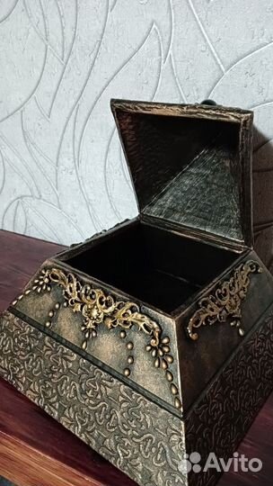 Шкатулка пирамида