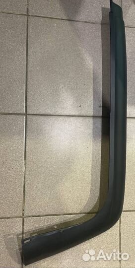 Спойлер бампера переднего левый golf/jetta 89-92