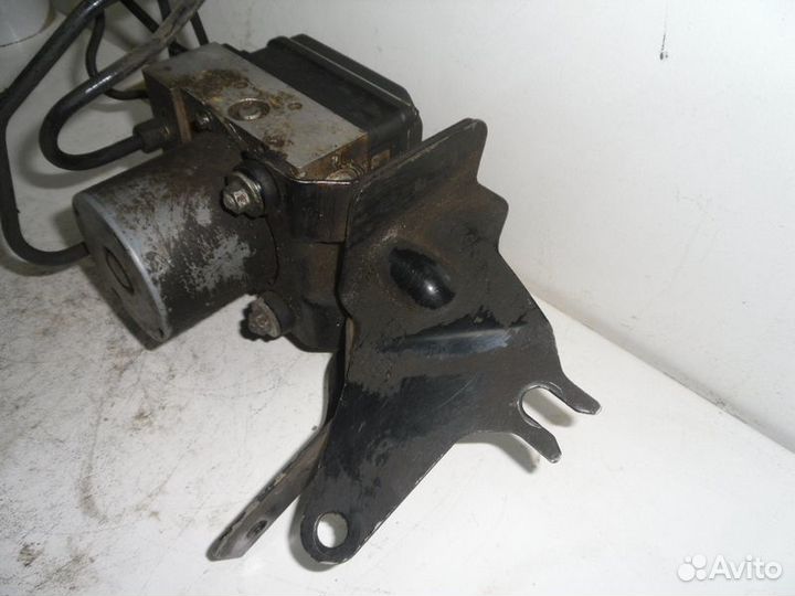 Блок ABS (насос) Nissan Teana (J32) 2008-2013