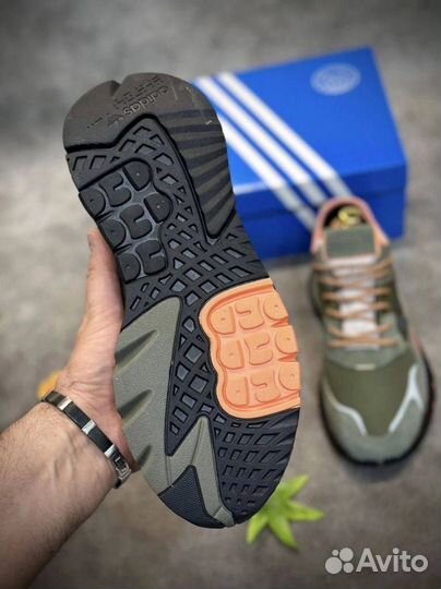 Кроссовки Adidas nite jogger 44размер