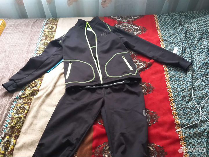 Торг уместен Спортивный костюм лыжный новый