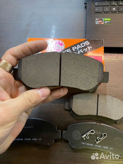 Колодки тормозные передние Nissan Juke