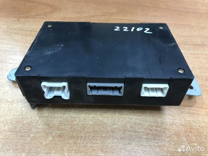 Блок электронный Nissan Maxima A32 с1995-2000г Мак