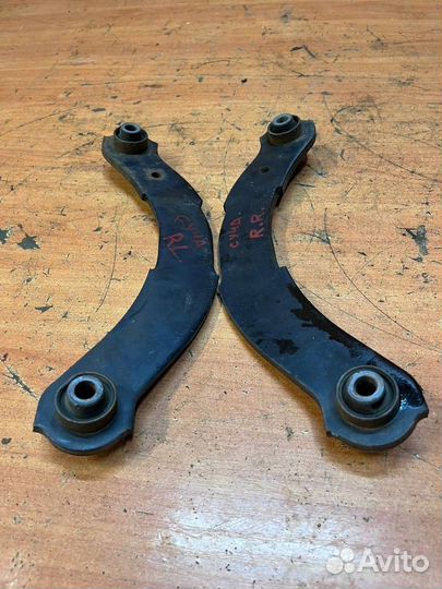 Рычаг задний серповидный Mitsubishi Lancer 10 (CX