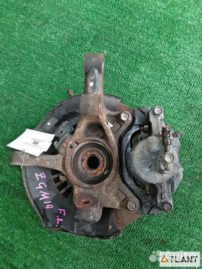 Ступица передняя левая toyota isis