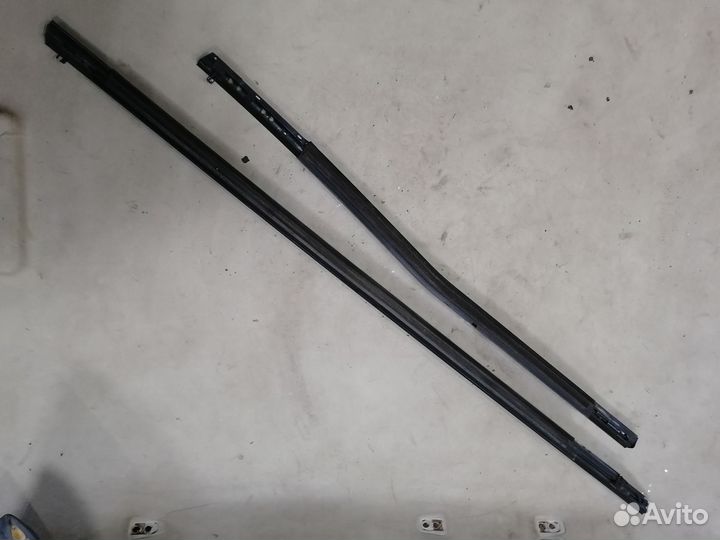 Молдинг стекла двери для Mazda CX 7 2007-2012