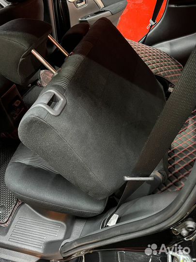 Автомобильные 3D коврики из экокожи