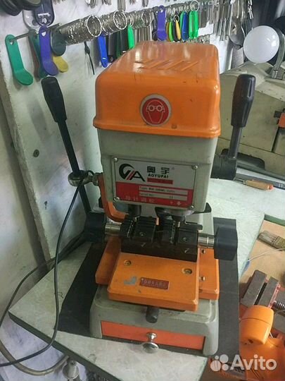 Ремонт обуви,сумок,Изг-ие ключей,заточкцепей