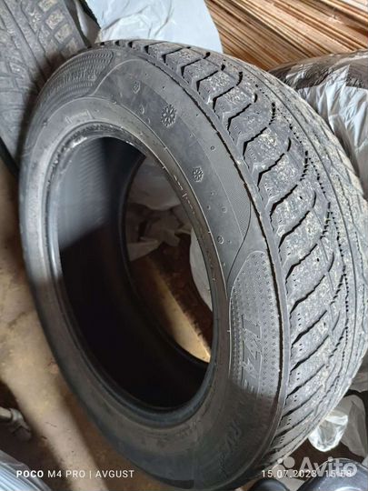 Kumho I'Zen RV Asymmetric 2.25/60 R17 103