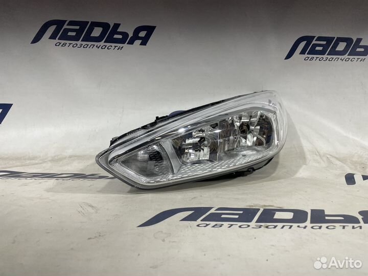 Фара Ford Focus 3 (15) левая хром