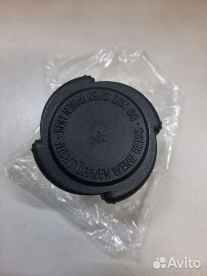 Крышка расширительного бачка бмв