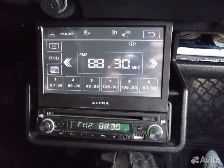 Автомагнитола DVD с выдвижным экраном 