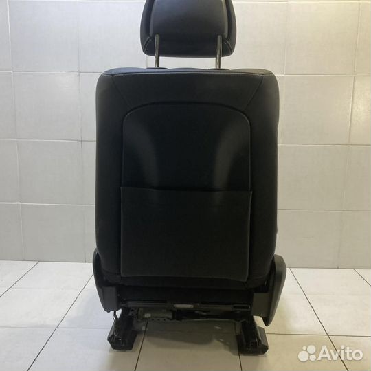 Сиденье переднее правое Mercedes-Benz E-Class W212