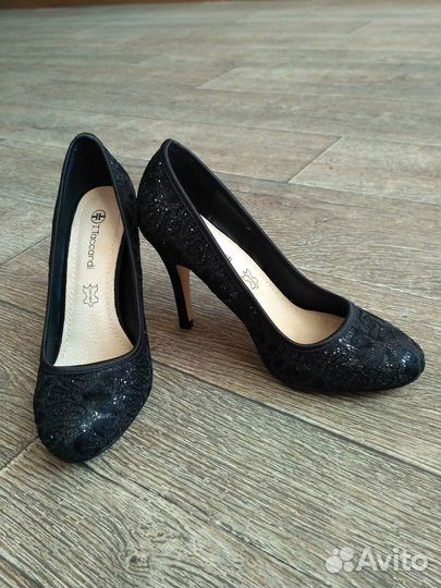 Туфли женские вечерние нарядные кружевные