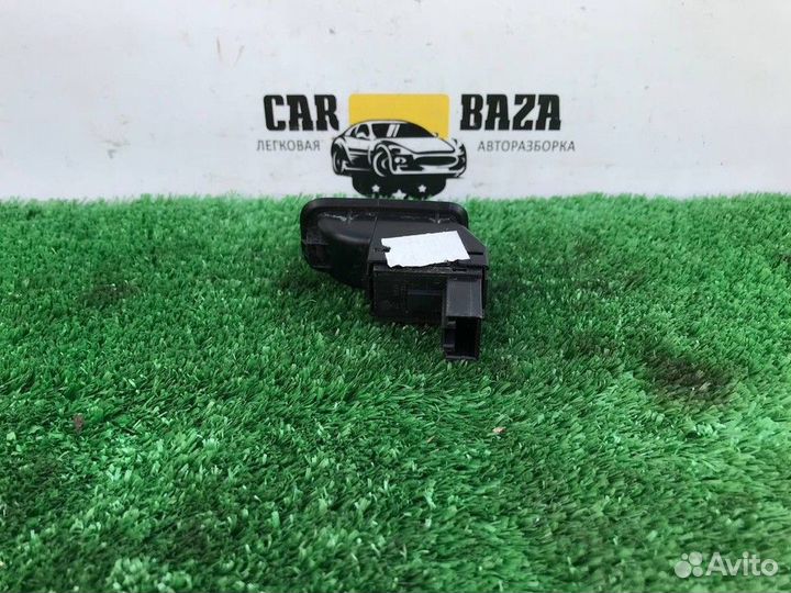 Кнопка стеклоподъемника заднего левого L