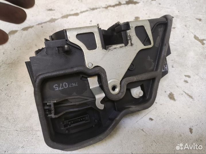 Замок двери задний правый Bmw 5Er E60 2004-2009