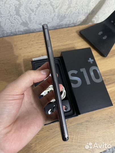 Samsung Galaxy S10+, 8/128 ГБ