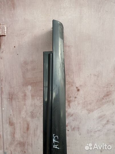 Cadillac ats накладка порога правая