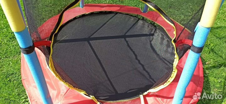 Детский батут с сеткой