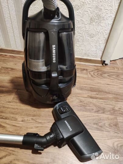 Пылесос Samsung 2000w