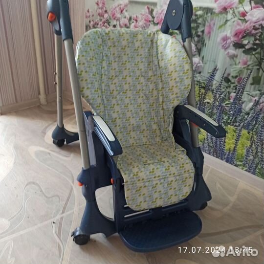 Стульчик для кормления chicco