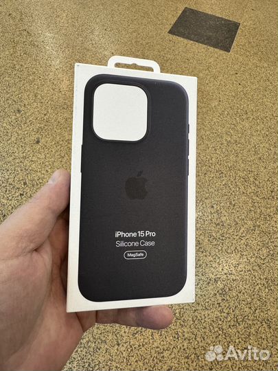 Чехол Apple Silicone Case MagSafe iPhone 15 Pro