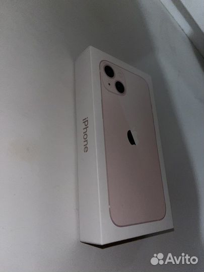 Коробка от iPhone 13