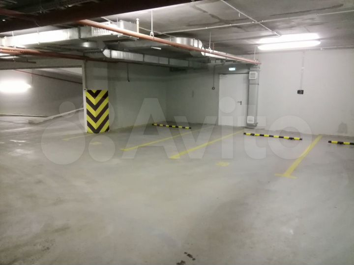 Машиноместо, 14 м²