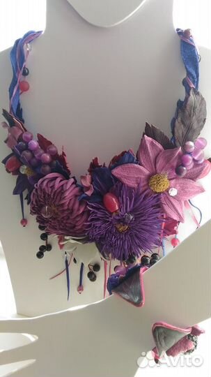 Комплект из кожи 