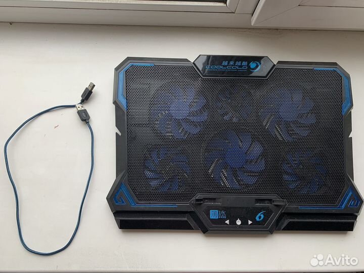 Охлаждающая подставка для ноутбука