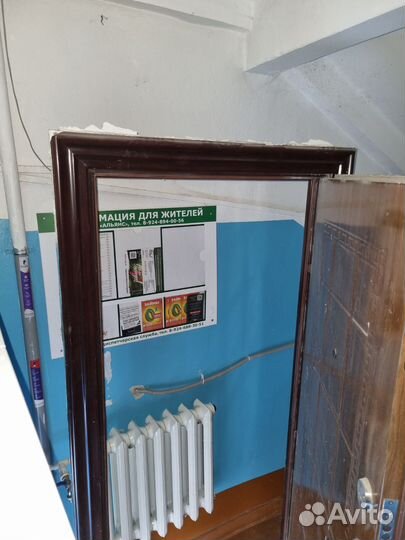 Дверь входная металлическая правая бу