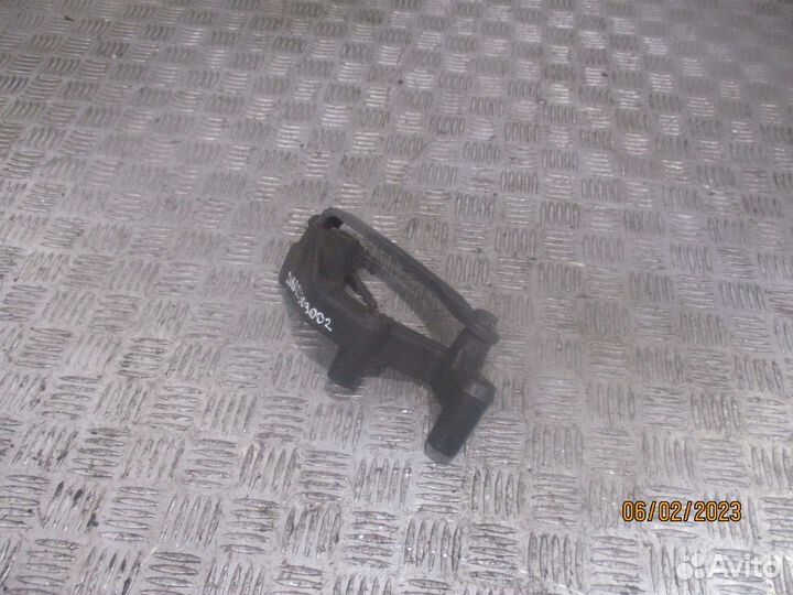 Кронштейн генератора renault 437293