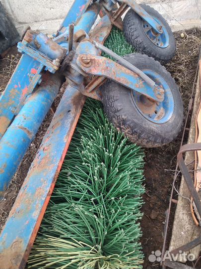 Щетка коммунальная мтз