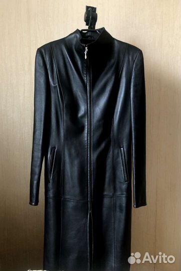 Кожаный плащ женский длинный