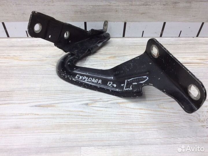 Петля капота левая Ford America Explorer 2011-2019