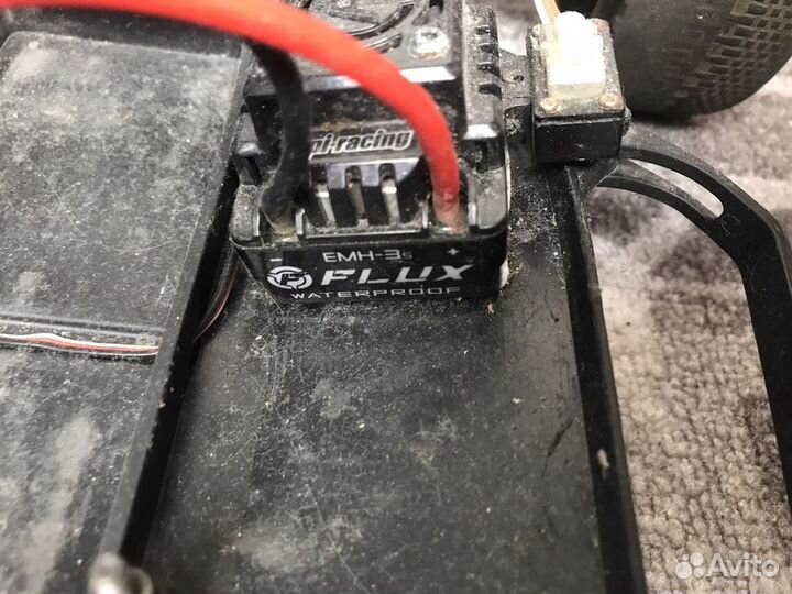 Радиоуправляемая модель1/10