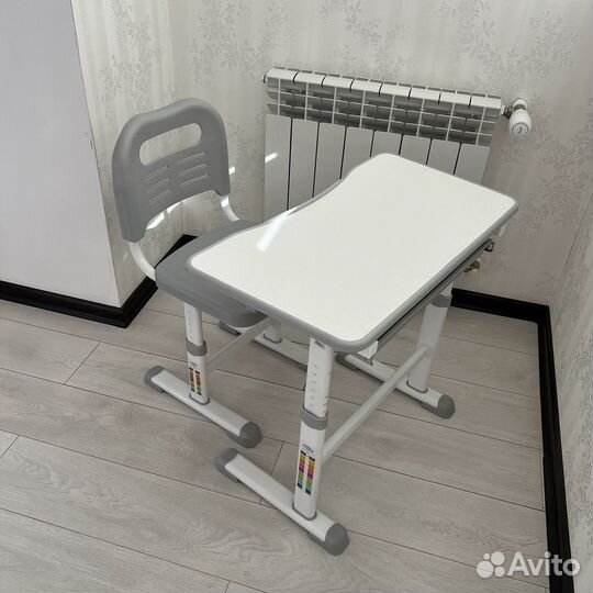 Детский стол и стул растущая парта
