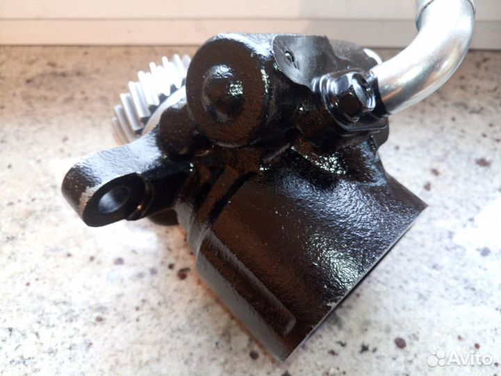 Насос гидроусилителя Тойота ланд крузер 100