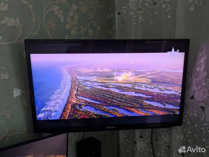 Телевизор samsung 32/ UE32EH5000W