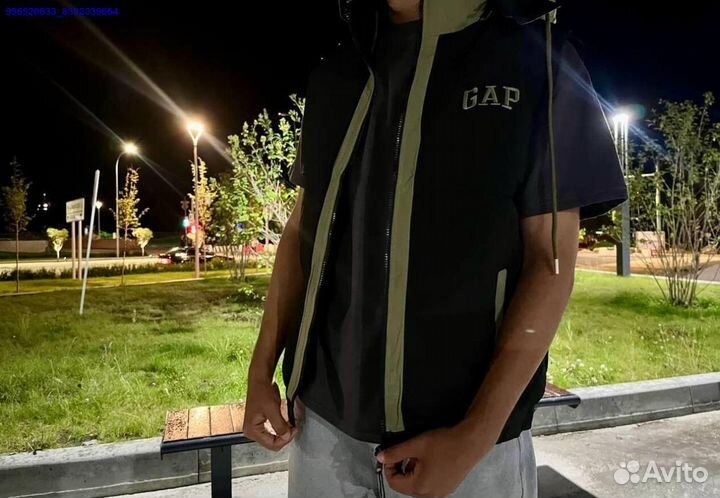 Жилетка (безрукавка) Gap